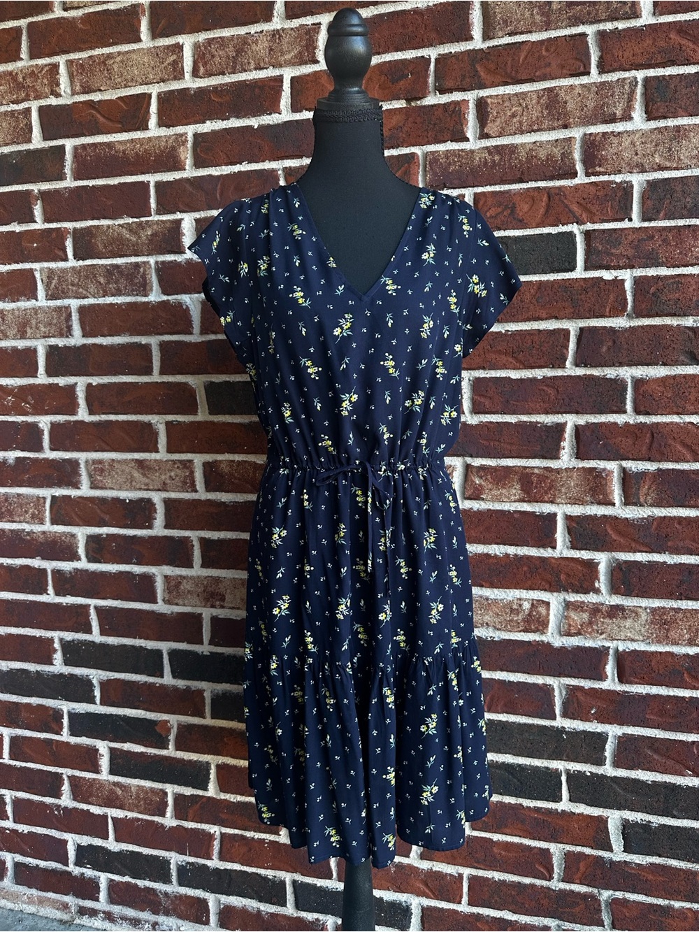 GAP Navy Floral V-Neck Short Sleeve Dress